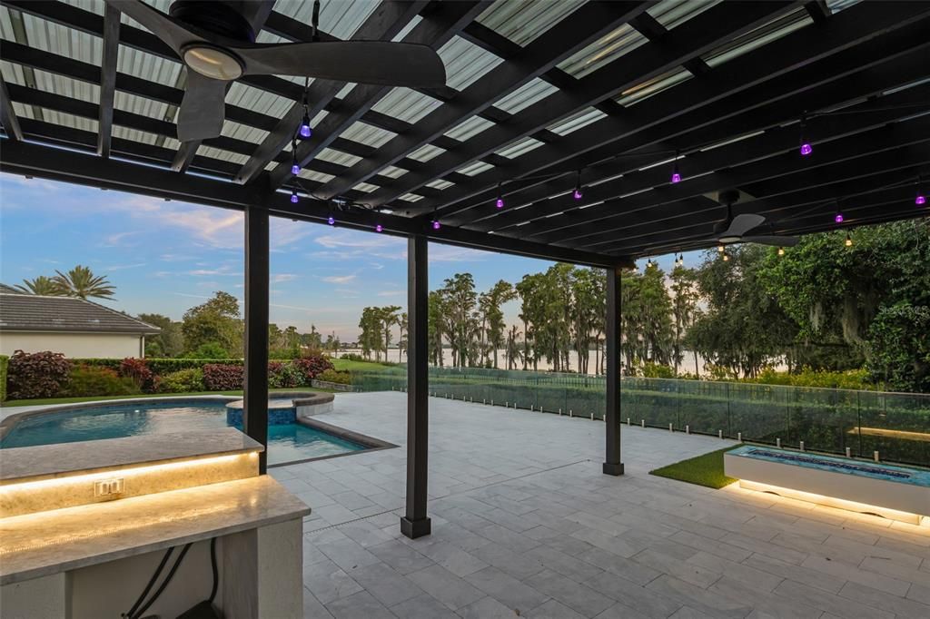 На продажу: $3,800,000 (3 спален, 3 ванн, 4751 Квадратных фут)