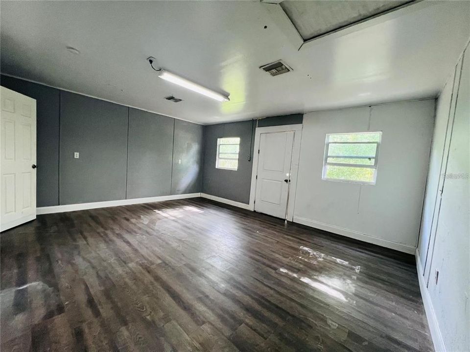 For Sale: $899,999 (4 beds, 2 baths, 3050 Square Feet)