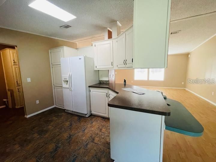 For Sale: $899,999 (4 beds, 2 baths, 3050 Square Feet)