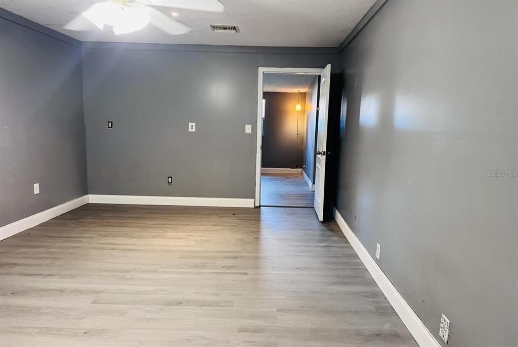 For Sale: $899,999 (4 beds, 2 baths, 3050 Square Feet)