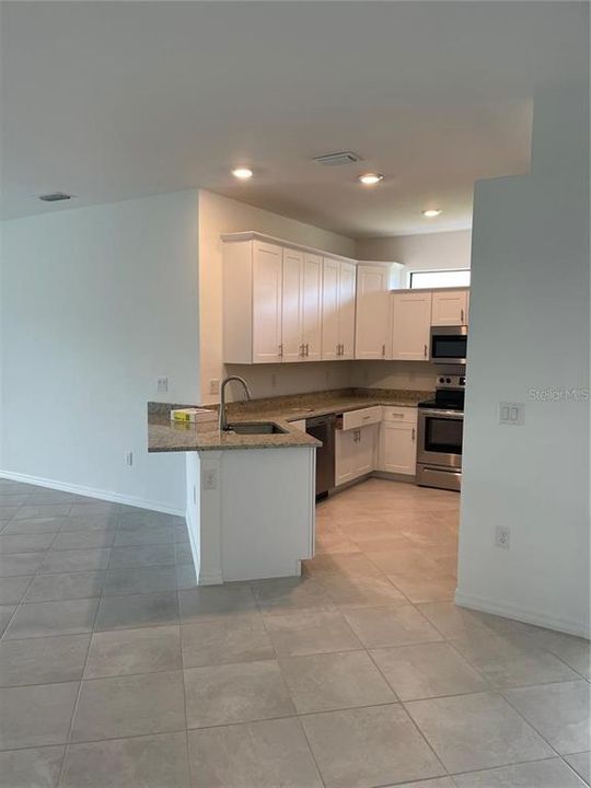 For Rent: $1,900 (2 beds, 2 baths, 1564 Square Feet)