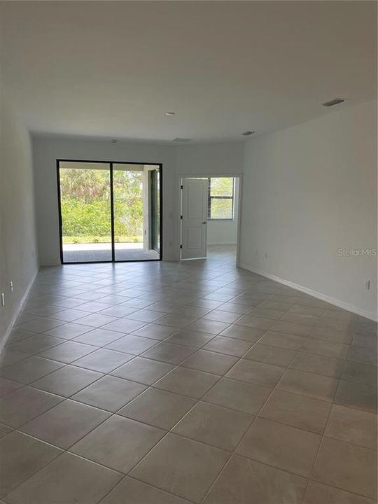 For Rent: $1,900 (2 beds, 2 baths, 1564 Square Feet)