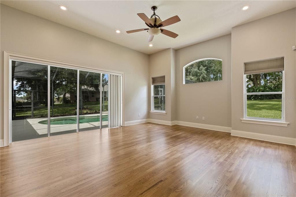 На продажу: $820,000 (5 спален, 4 ванн, 3627 Квадратных фут)