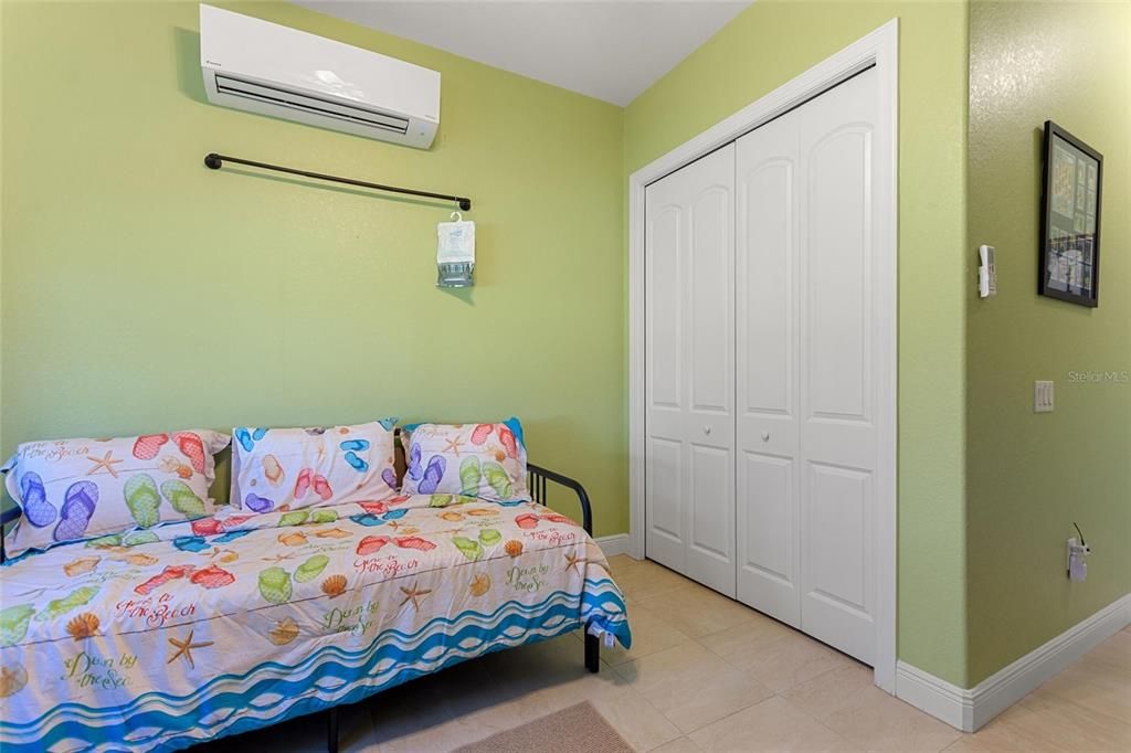 На продажу: $569,000 (2 спален, 2 ванн, 1868 Квадратных фут)