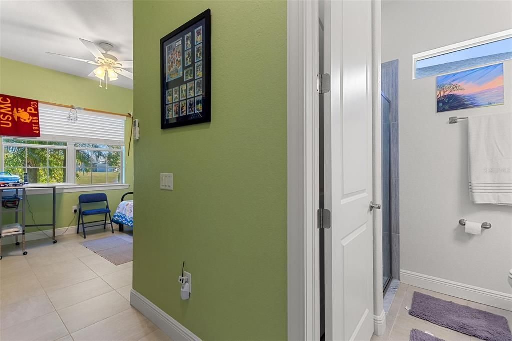 На продажу: $569,000 (2 спален, 2 ванн, 1868 Квадратных фут)