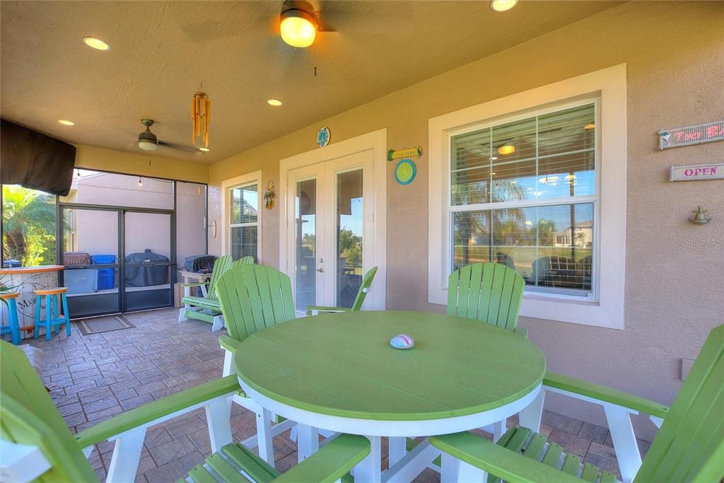 На продажу: $569,000 (2 спален, 2 ванн, 1868 Квадратных фут)