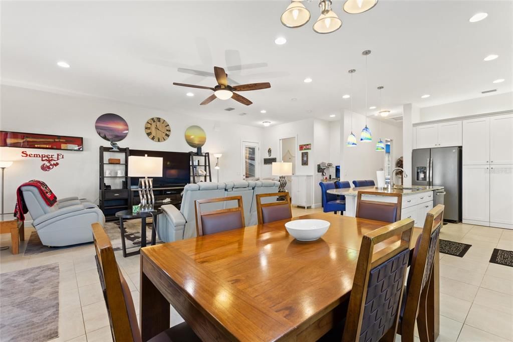 На продажу: $569,000 (2 спален, 2 ванн, 1868 Квадратных фут)