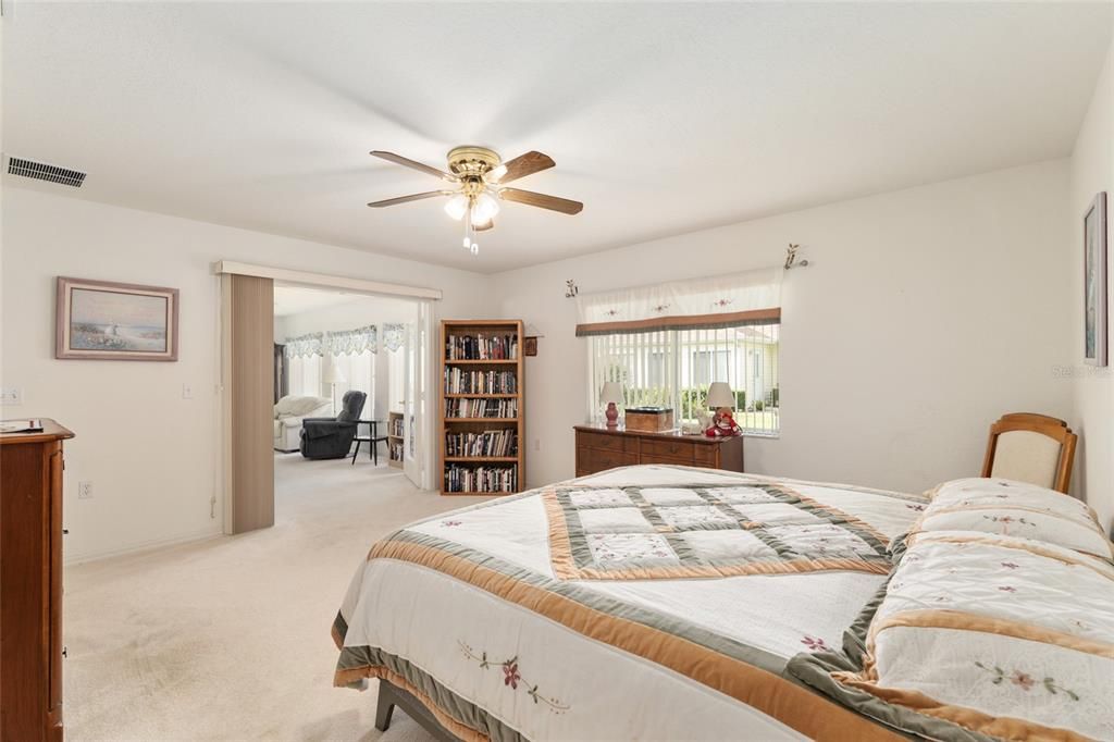 待售: $244,900 (2 贝兹, 2 浴室, 1654 平方英尺)