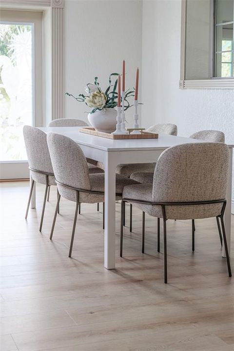 待售: $995,000 (4 贝兹, 4 浴室, 4200 平方英尺)