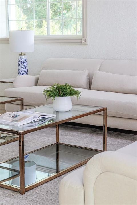 待售: $995,000 (4 贝兹, 4 浴室, 4200 平方英尺)