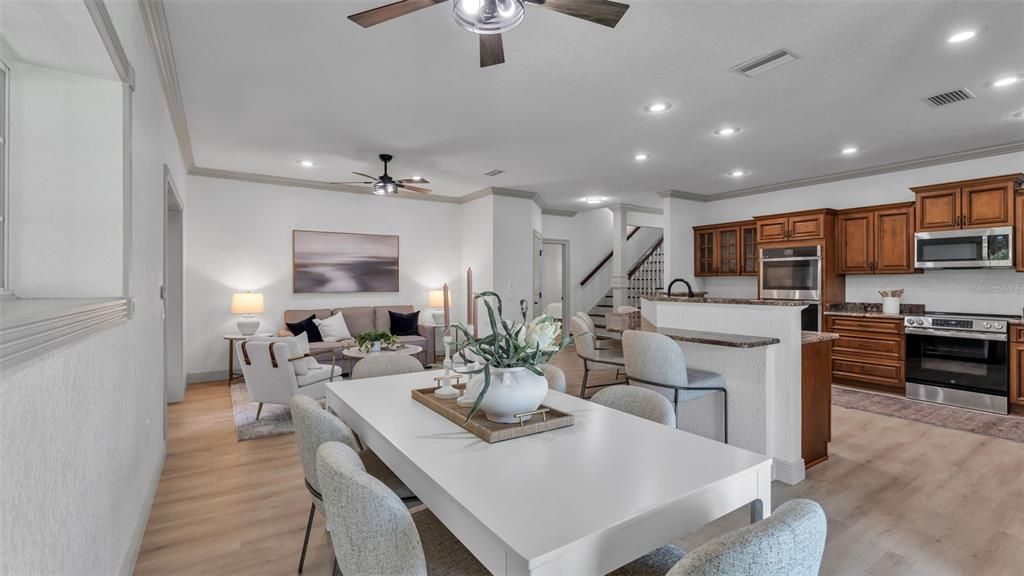 待售: $995,000 (4 贝兹, 4 浴室, 4200 平方英尺)