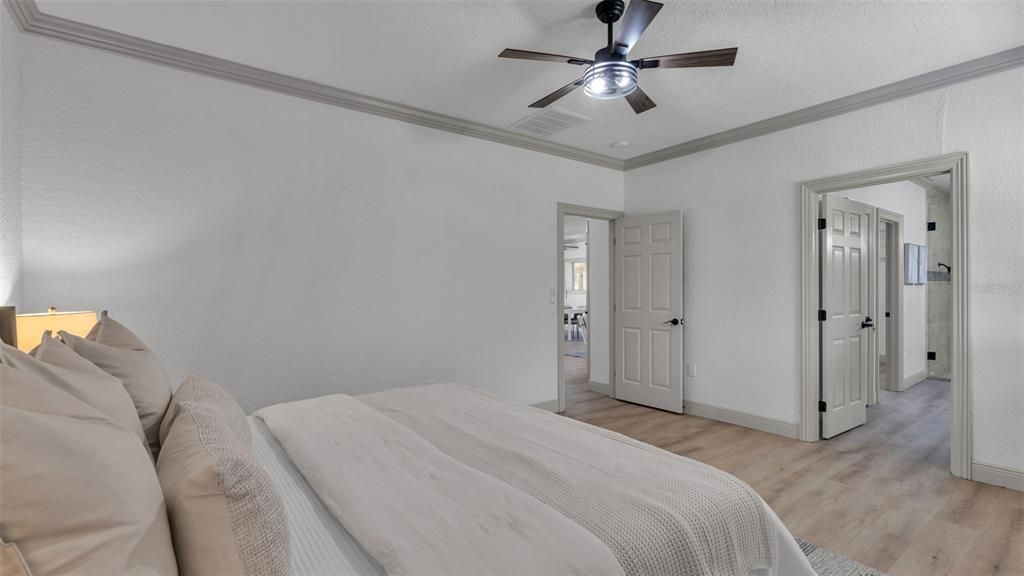 待售: $995,000 (4 贝兹, 4 浴室, 4200 平方英尺)