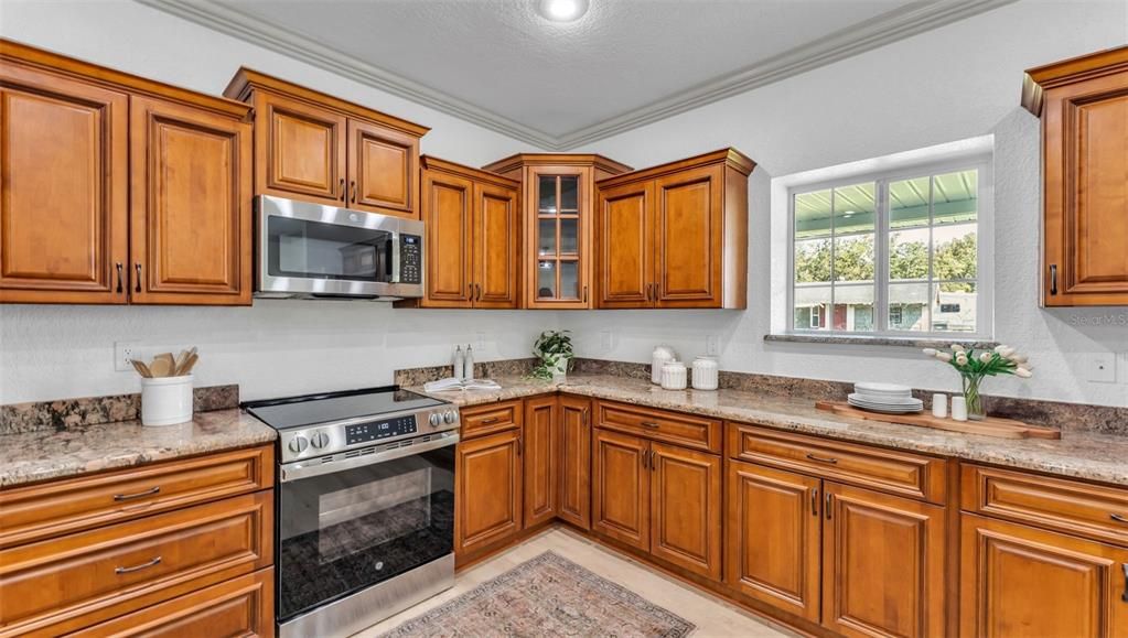 待售: $995,000 (4 贝兹, 4 浴室, 4200 平方英尺)