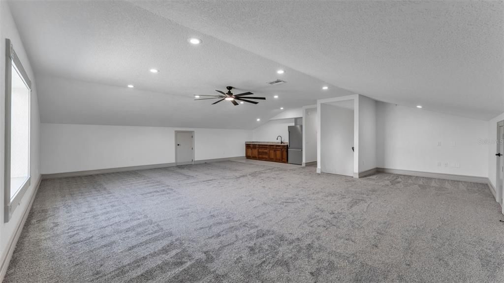 待售: $995,000 (4 贝兹, 4 浴室, 4200 平方英尺)