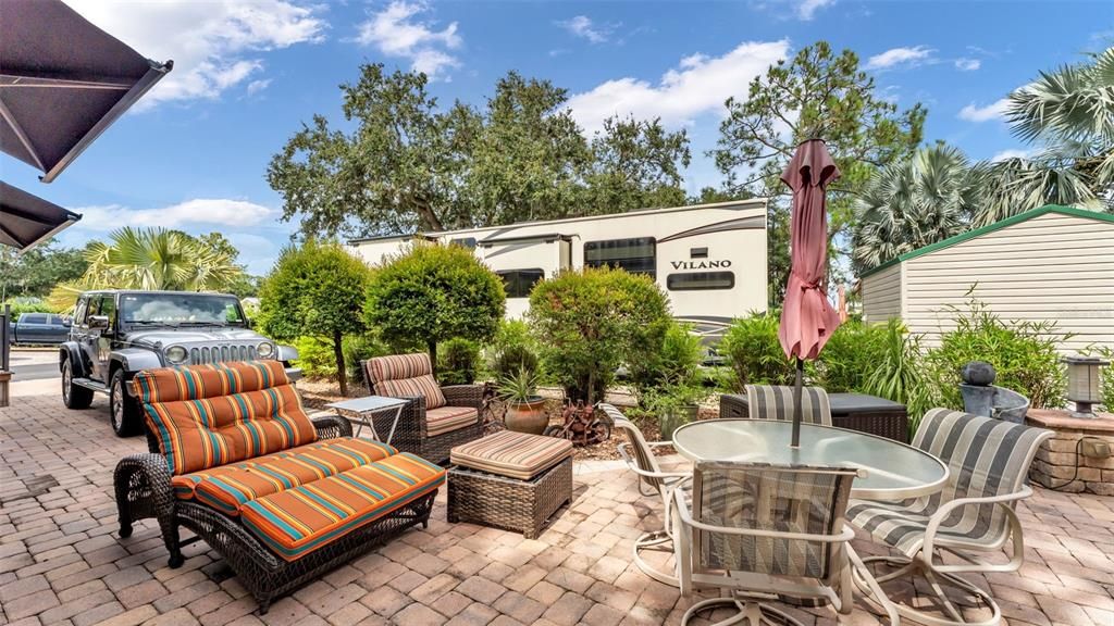 Activo con contrato: $190,000 (0.14 acres)