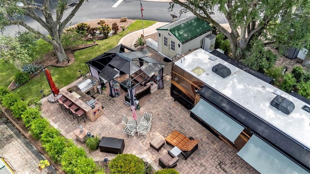 Activo con contrato: $190,000 (0.14 acres)