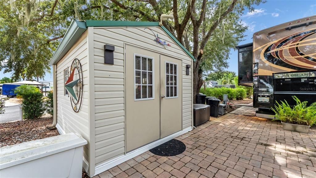 Activo con contrato: $190,000 (0.14 acres)