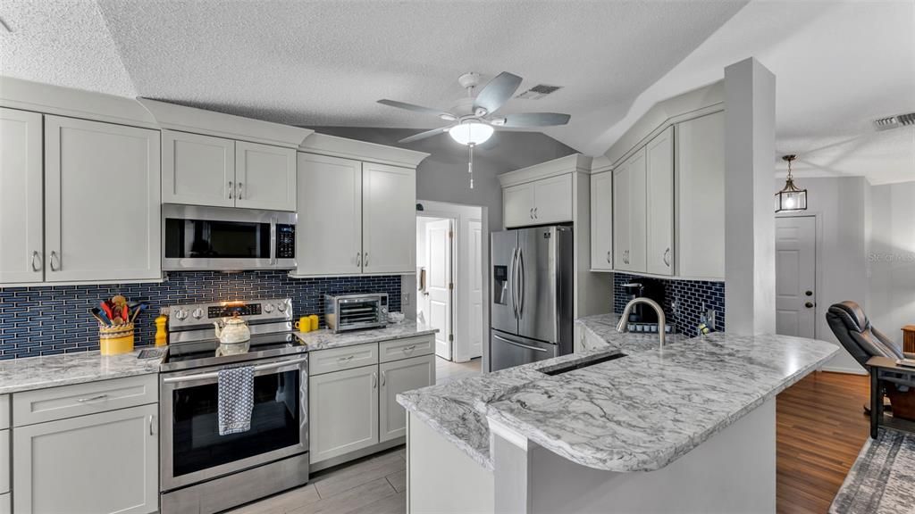 На продажу: $315,000 (3 спален, 2 ванн, 1489 Квадратных фут)