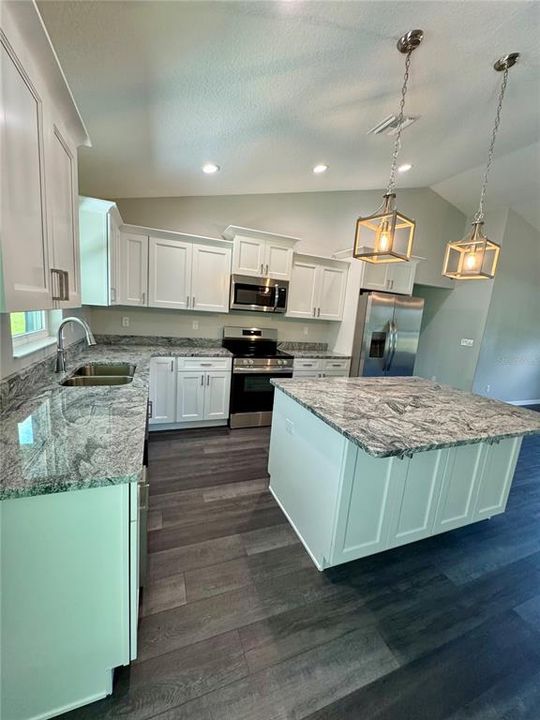 На продажу: $285,000 (3 спален, 2 ванн, 1474 Квадратных фут)