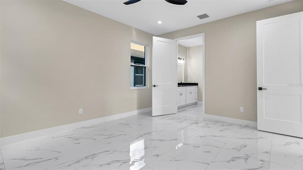 For Rent: $4,000 (4 beds, 3 baths, 2104 Square Feet)