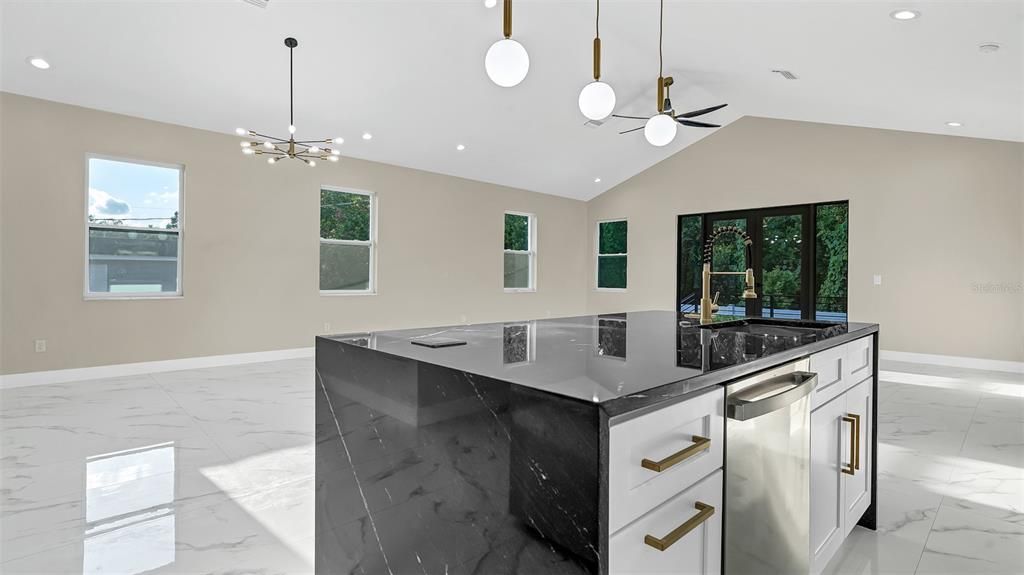 For Rent: $4,000 (4 beds, 3 baths, 2104 Square Feet)