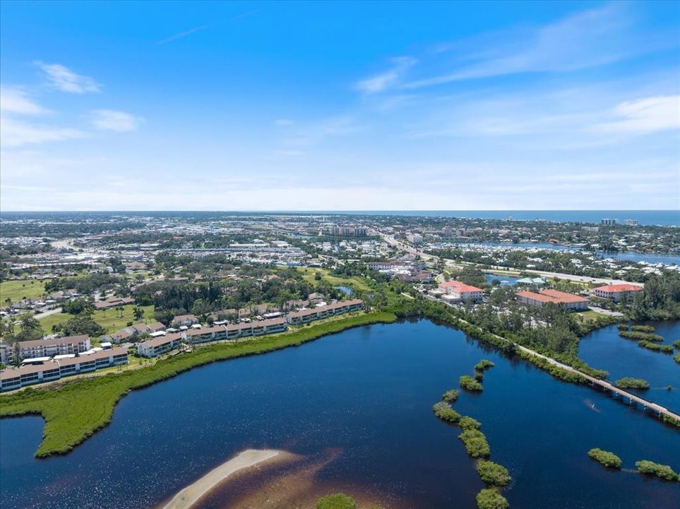 待售: $295,000 (2 贝兹, 2 浴室, 1031 平方英尺)