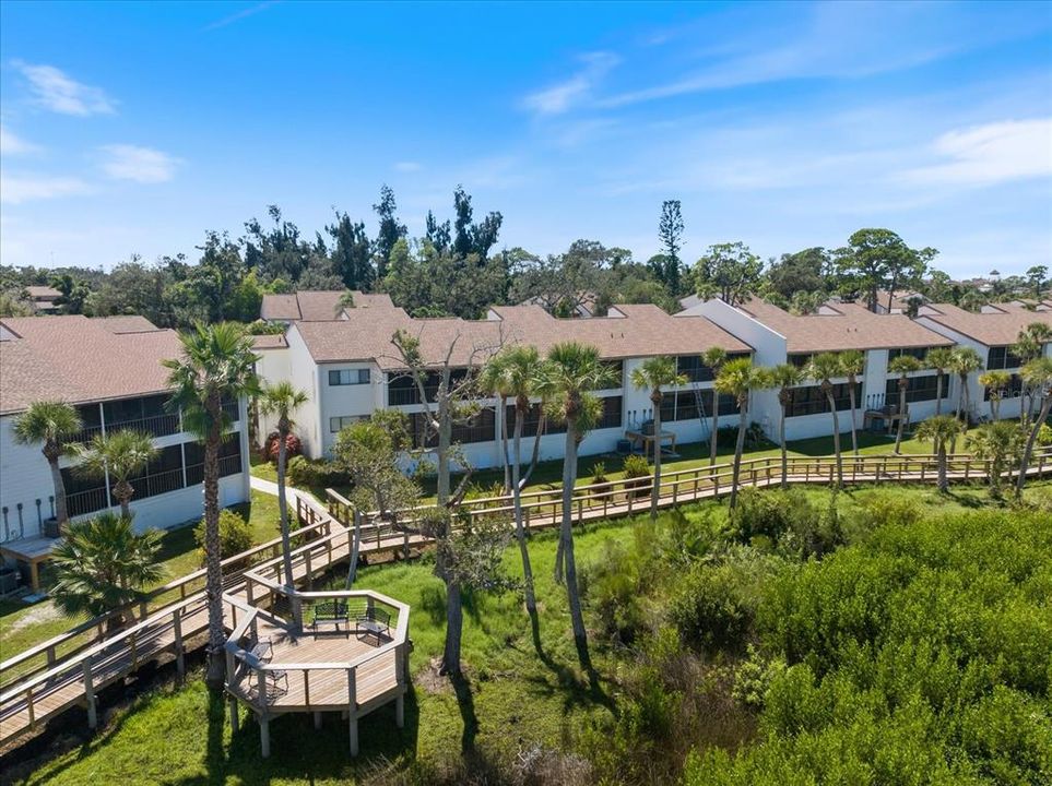 待售: $295,000 (2 贝兹, 2 浴室, 1031 平方英尺)