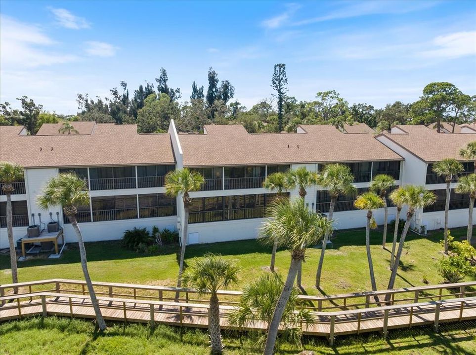 待售: $295,000 (2 贝兹, 2 浴室, 1031 平方英尺)