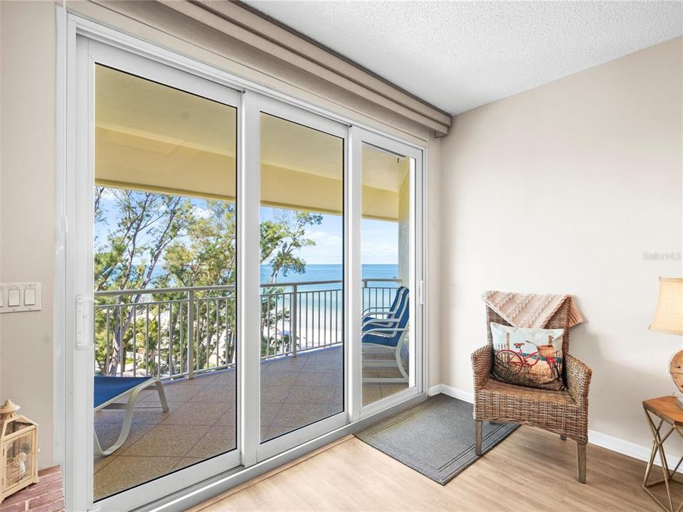 For Sale: $1,099,900 (3 beds, 2 baths, 1530 Square Feet)