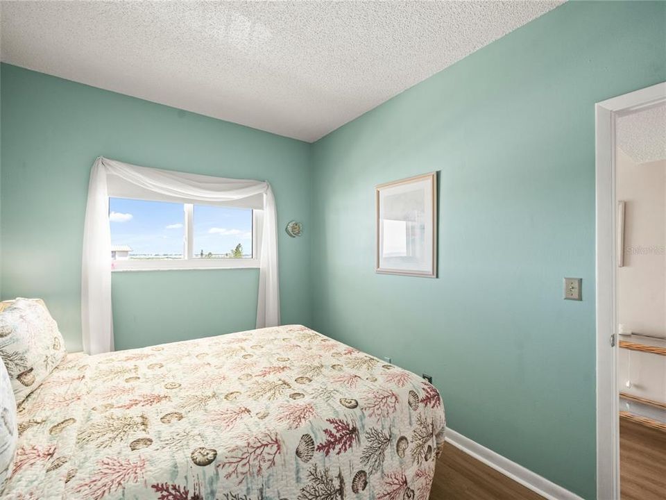 For Sale: $1,099,900 (3 beds, 2 baths, 1530 Square Feet)