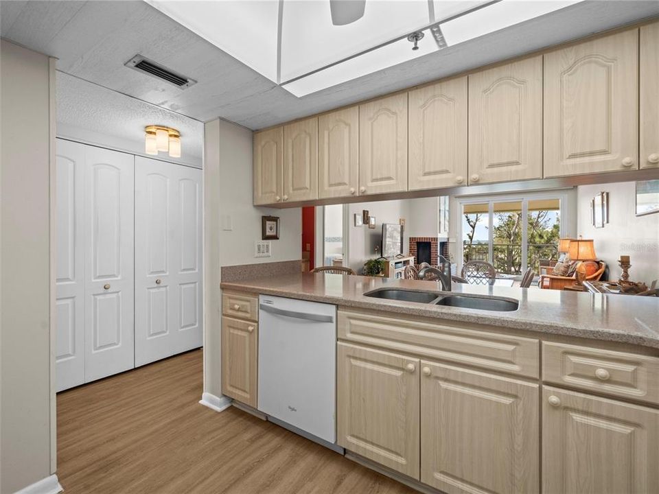 For Sale: $1,099,900 (3 beds, 2 baths, 1530 Square Feet)