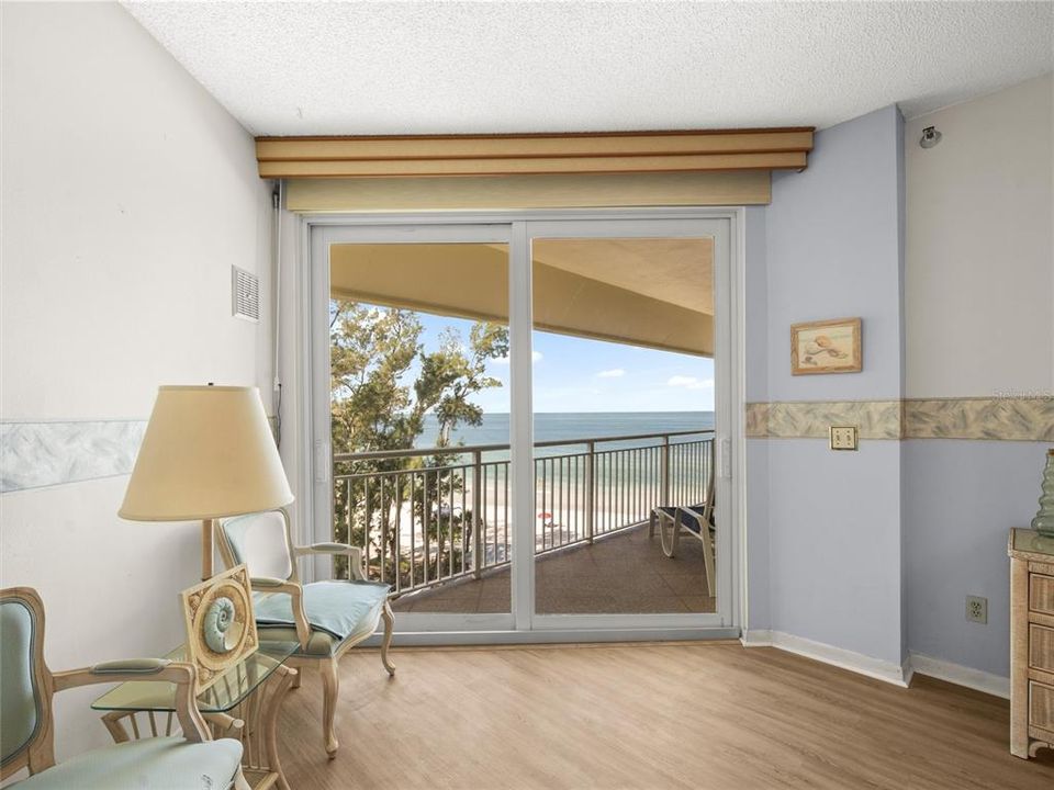 For Sale: $1,099,900 (3 beds, 2 baths, 1530 Square Feet)