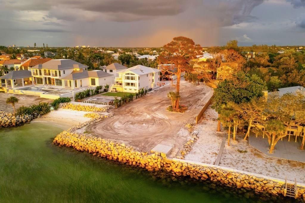 На продажу: $8,500,000 (0.86 acres)