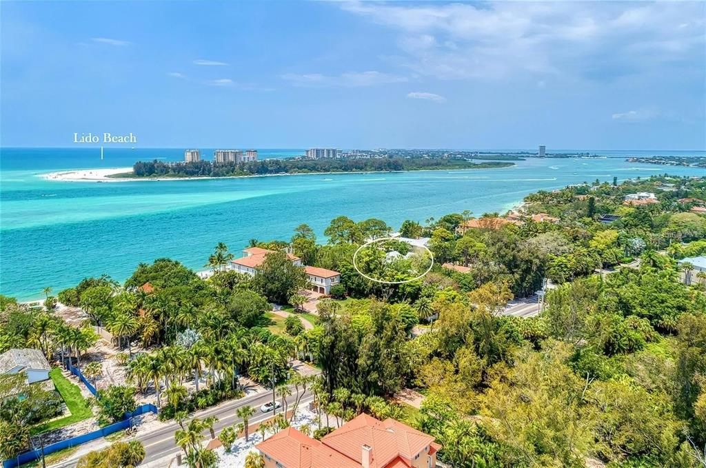 На продажу: $8,500,000 (0.86 acres)