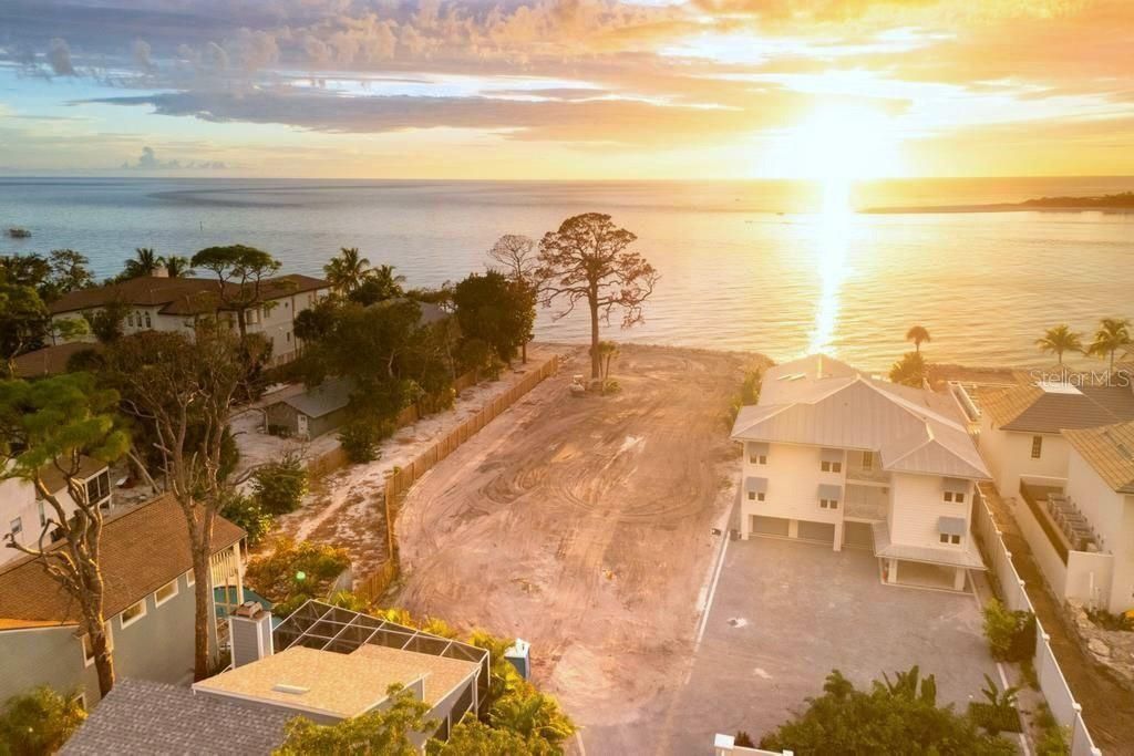 На продажу: $8,500,000 (0.86 acres)