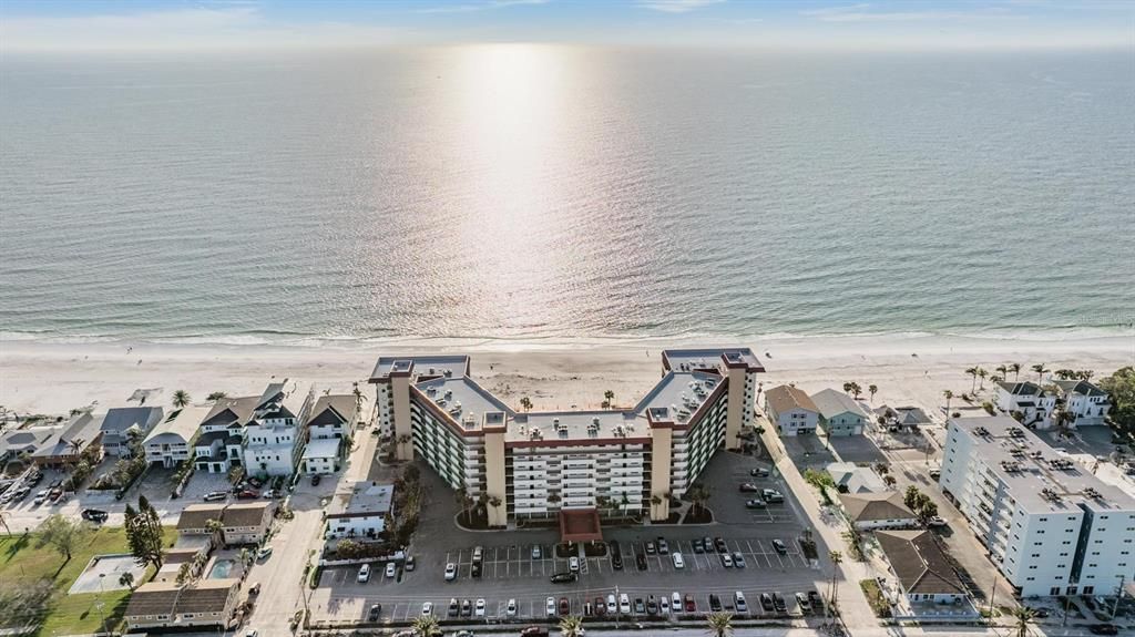 Activo con contrato: $3,000 (2 camas, 2 baños, 1025 Pies cuadrados)