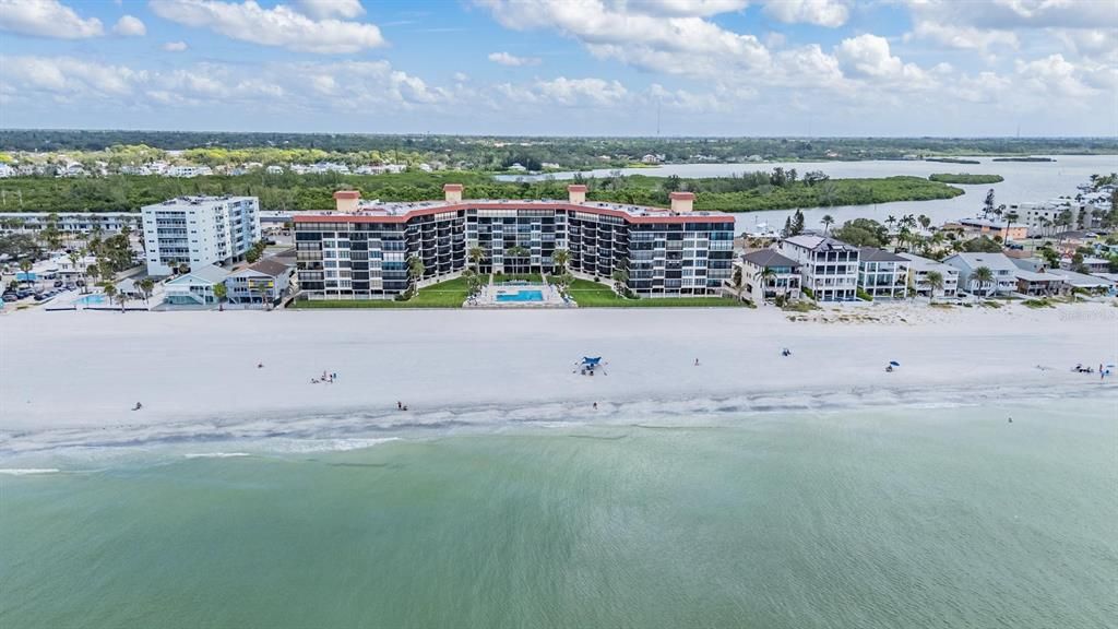 Activo con contrato: $3,000 (2 camas, 2 baños, 1025 Pies cuadrados)