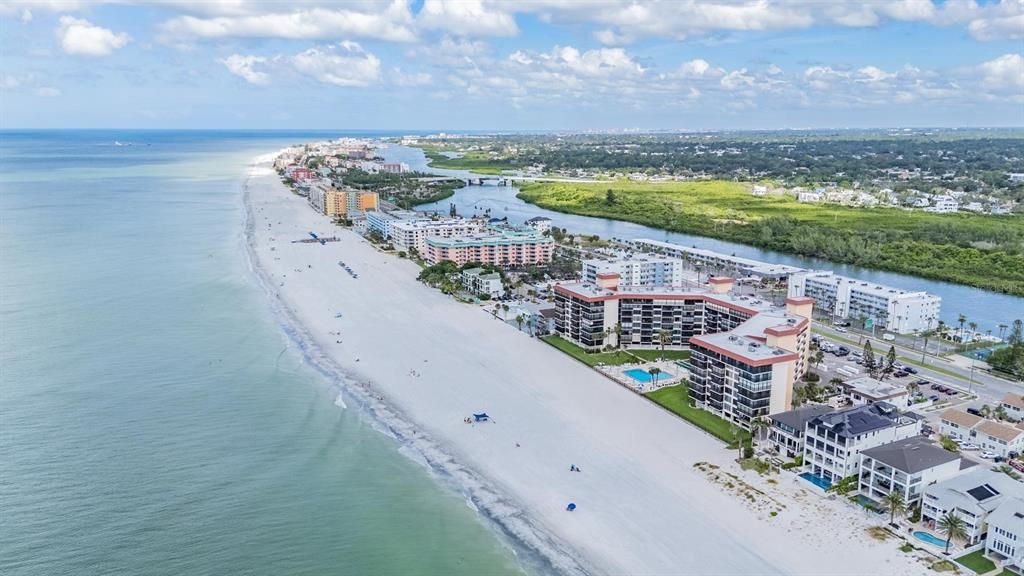 Activo con contrato: $3,000 (2 camas, 2 baños, 1025 Pies cuadrados)