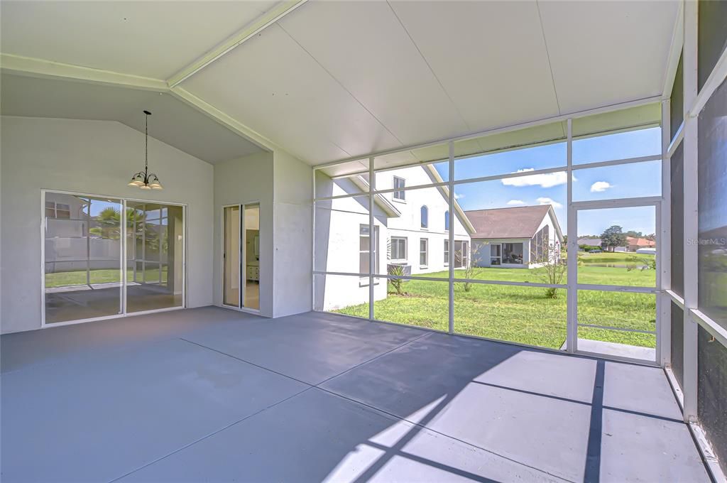 Под контрактом: $384,900 (4 спален, 3 ванн, 1806 Квадратных фут)