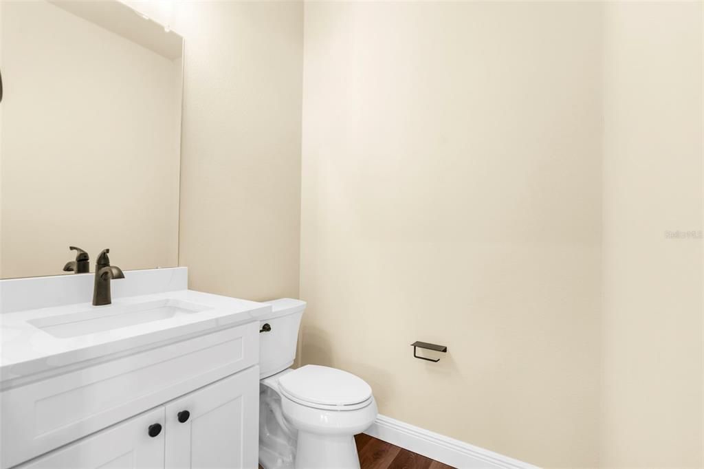 На продажу: $438,900 (4 спален, 2 ванн, 2166 Квадратных фут)