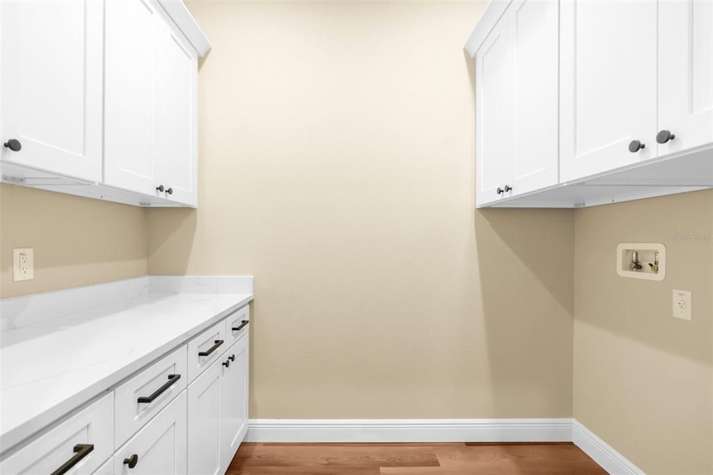 На продажу: $438,900 (4 спален, 2 ванн, 2166 Квадратных фут)