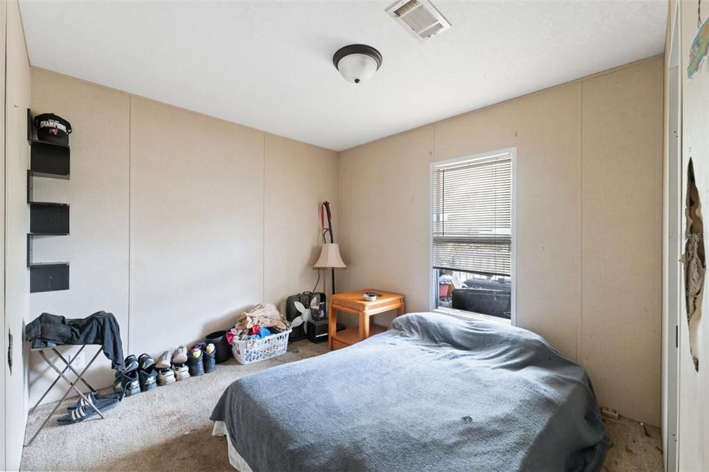 For Sale: $198,000 (3 beds, 2 baths, 1296 Square Feet)