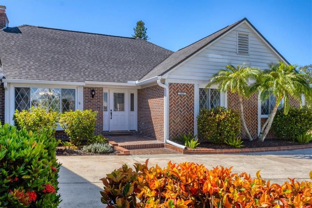 Recently Sold: $569,000 (3 beds, 2 baths, 2097 Square Feet)