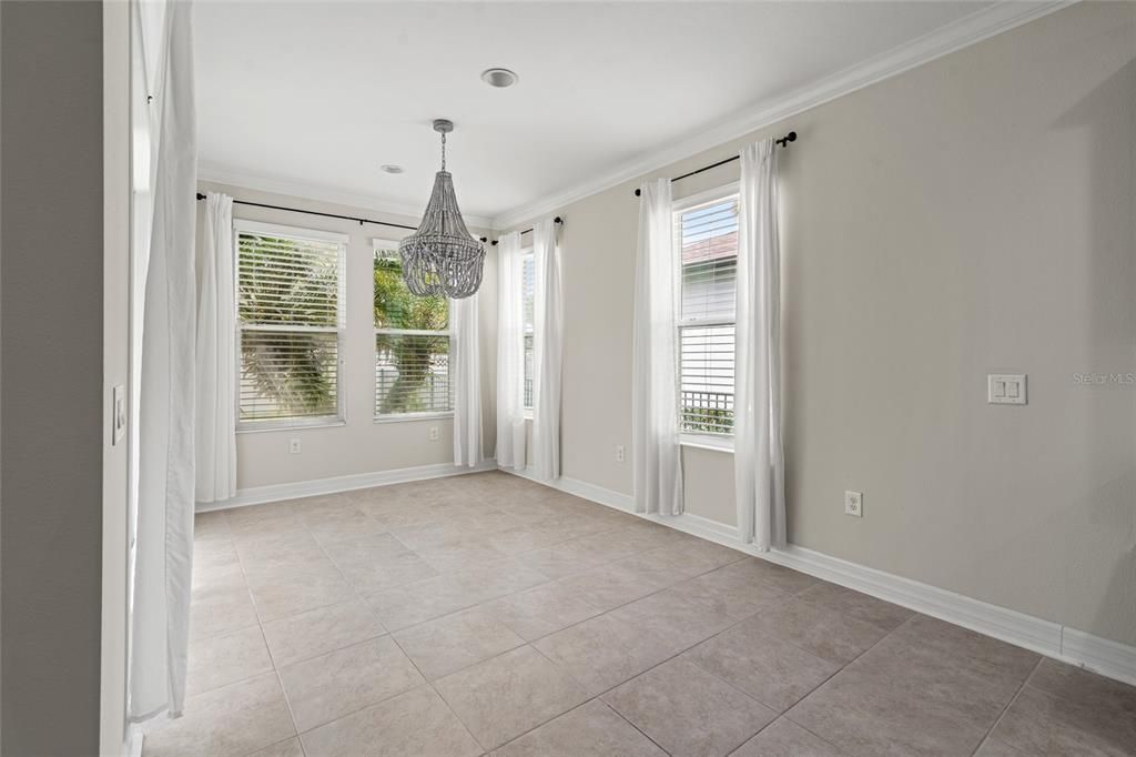 Active With Contract: $599,000 (4 beds, 3 baths, 2933 Square Feet)