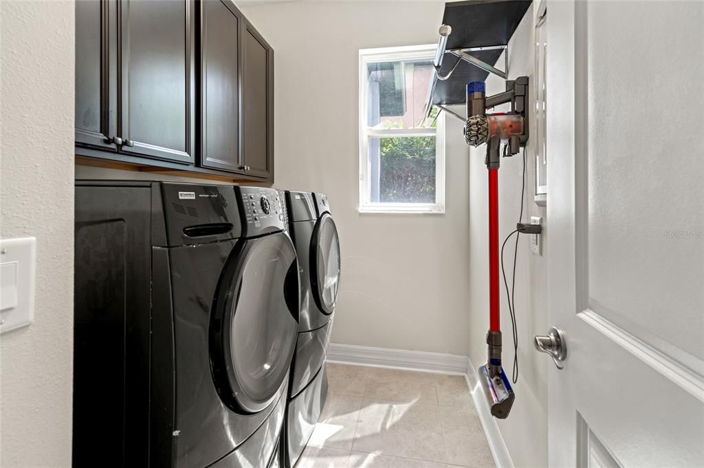 Active With Contract: $599,000 (4 beds, 3 baths, 2933 Square Feet)