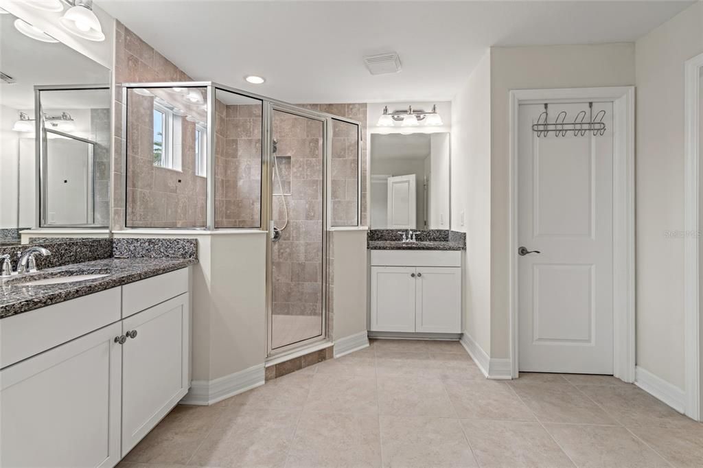 Active With Contract: $599,000 (4 beds, 3 baths, 2933 Square Feet)