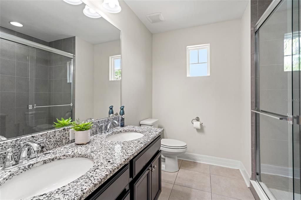 Active With Contract: $599,000 (4 beds, 3 baths, 2933 Square Feet)