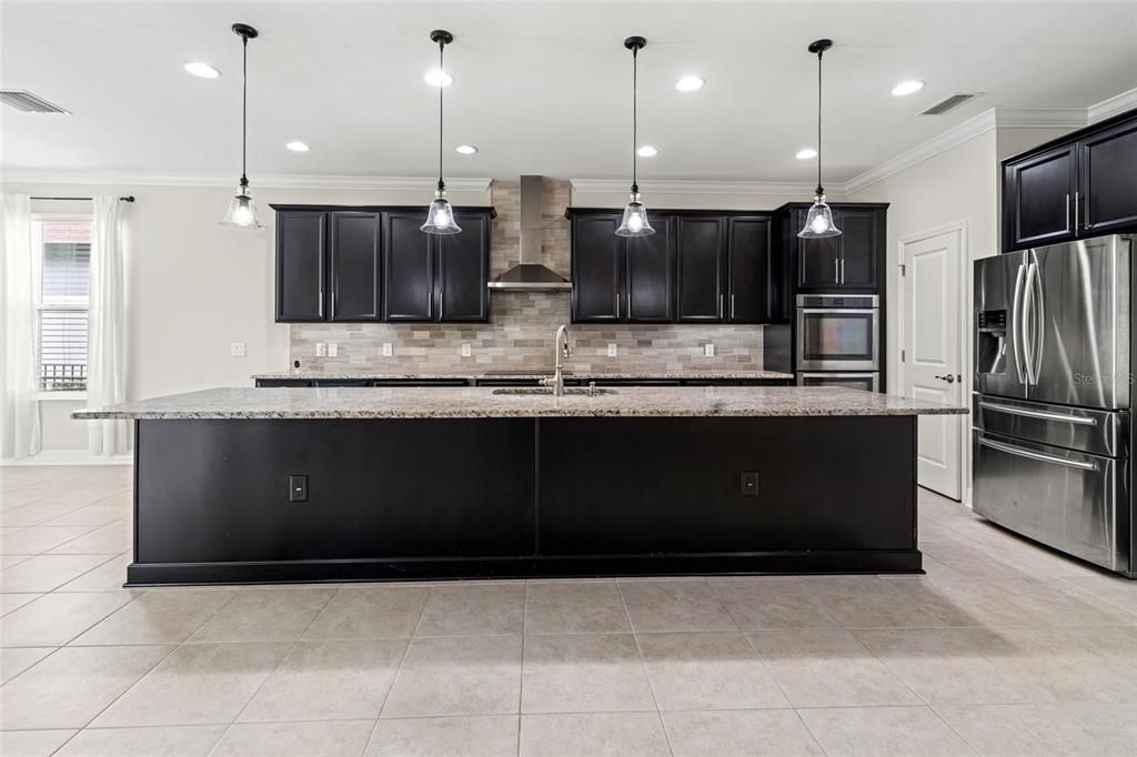 Active With Contract: $599,000 (4 beds, 3 baths, 2933 Square Feet)