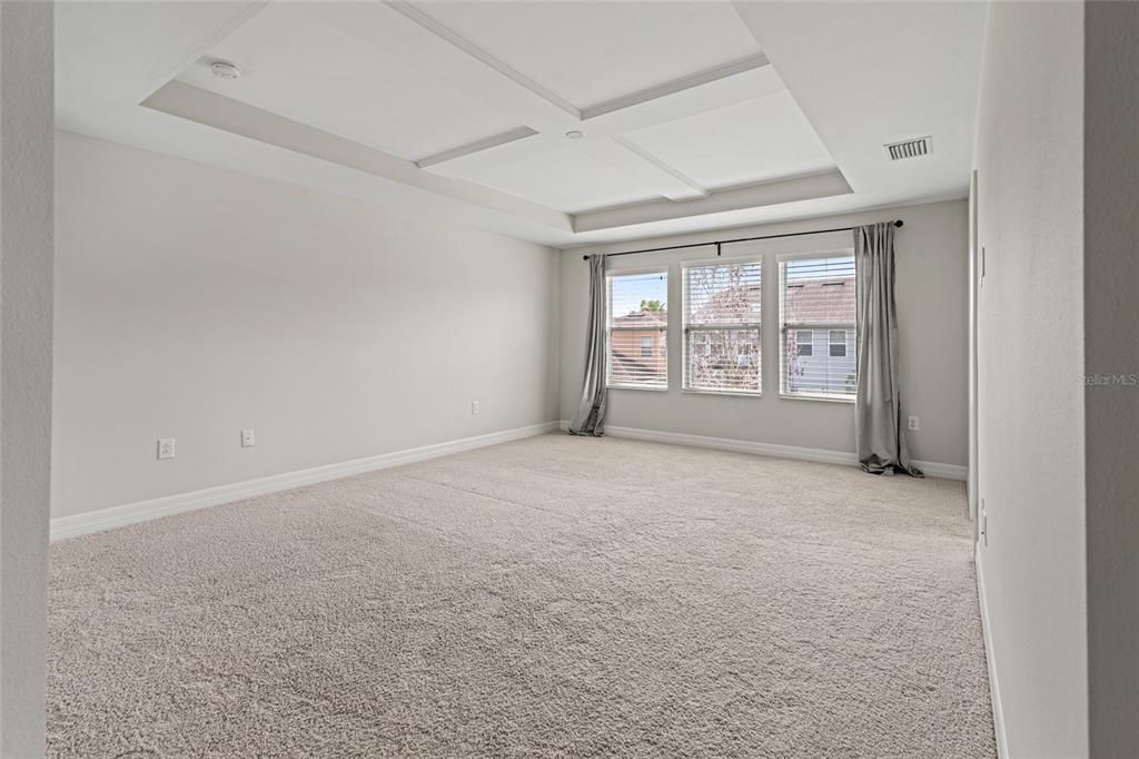 Active With Contract: $599,000 (4 beds, 3 baths, 2933 Square Feet)