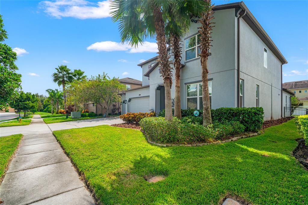 Active With Contract: $599,000 (4 beds, 3 baths, 2933 Square Feet)
